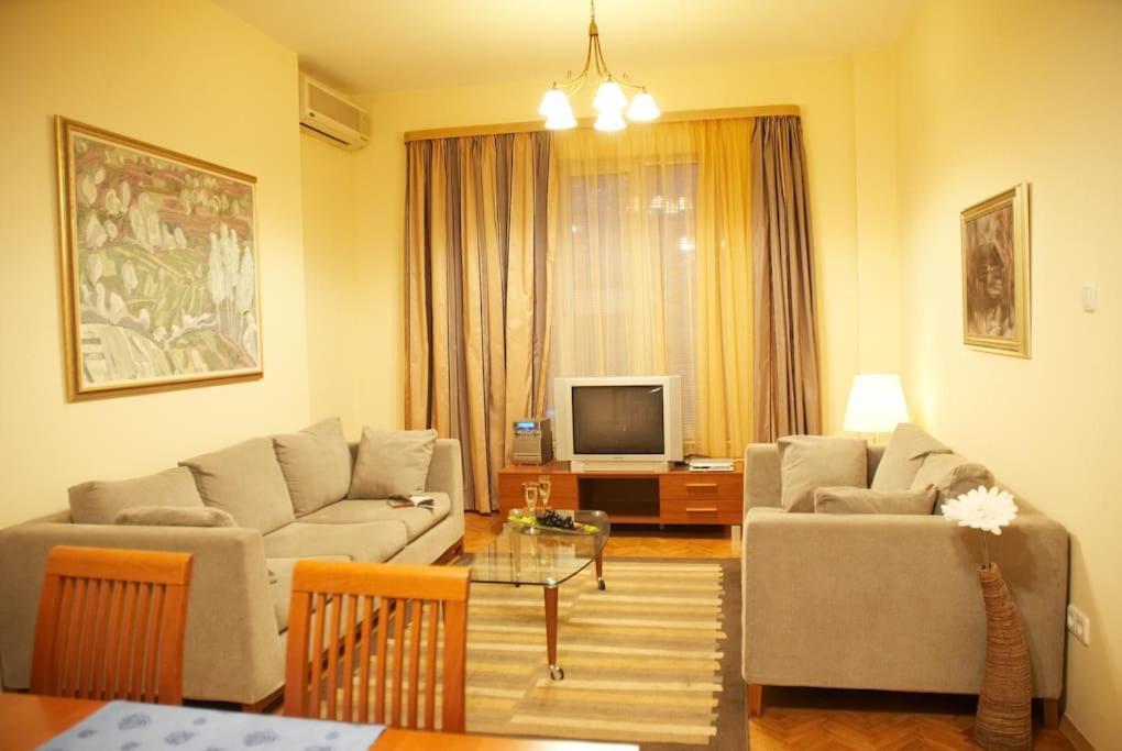 Alegra Apartment In Sofia Downtown מראה חיצוני תמונה